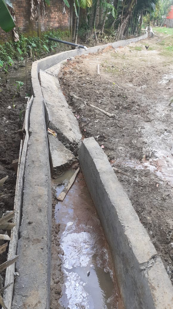 Baru Selesai Dibangun Drainase Rejosari Sudah Roboh