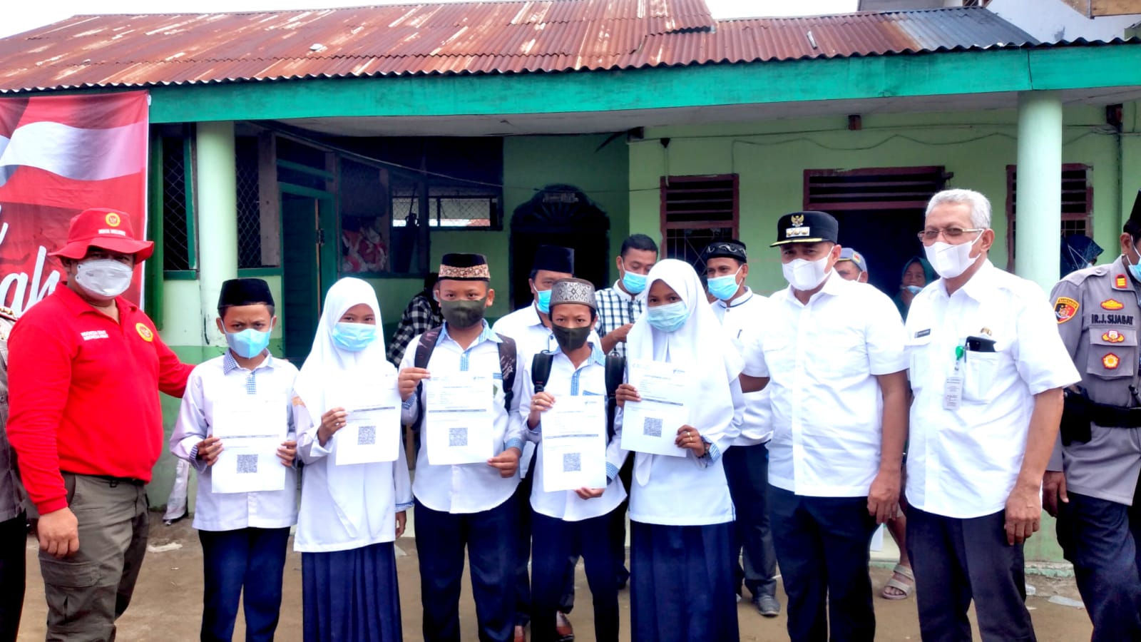 BIN Sumut Bersama Pemkab Batubara Vaksinasi Pelajar MTS Teladan Ujung Kubu