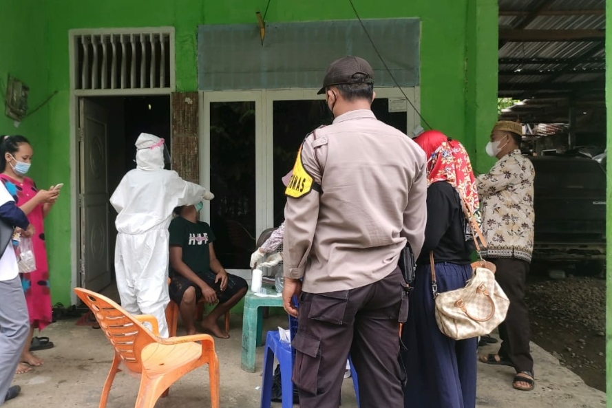 Laksanakan Contact Tracing Kapolres BS Ingatkan Pentingnya Prokes