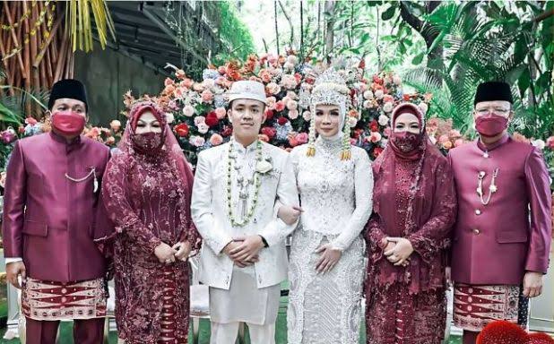 Resepsi Pernikahan Putra Gubernur Rohidin Terapkan Prokes Ketat : Tersedia Tempat Swab dan Vaksinasi Gratis Hingga Tamu Undangan Dibagi Pershift