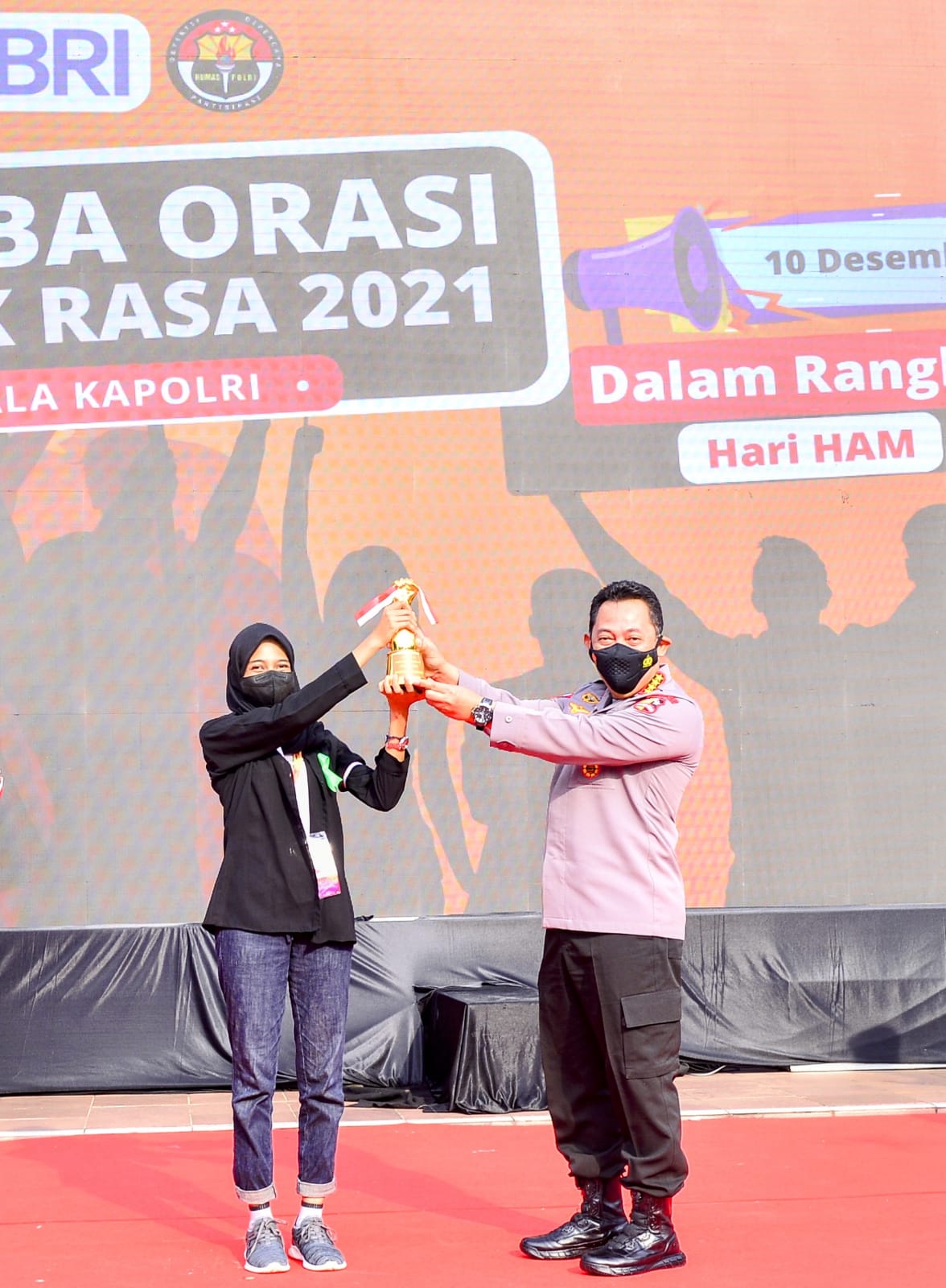 Gelar Lomba Orasi Kapolri: Mari Ciptakan Alam Demokrasi yang Lebih Baik 