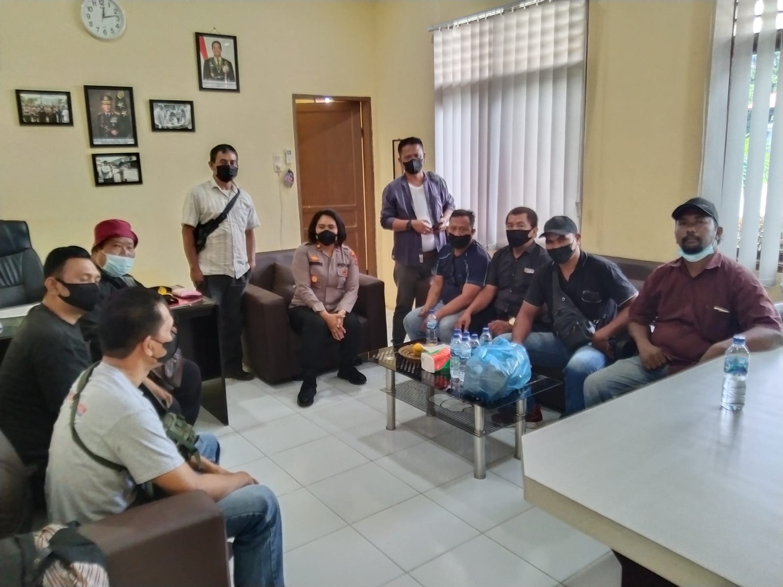 Kapolsek Medan Tuntungan Jalin Silahturahmi dengan Awak Media