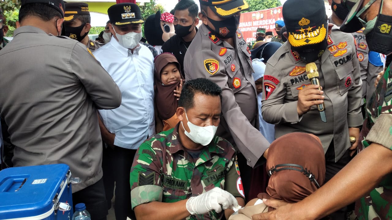 Kapolda Sumut Kunjungi Vaksinasi Anak di Batubara