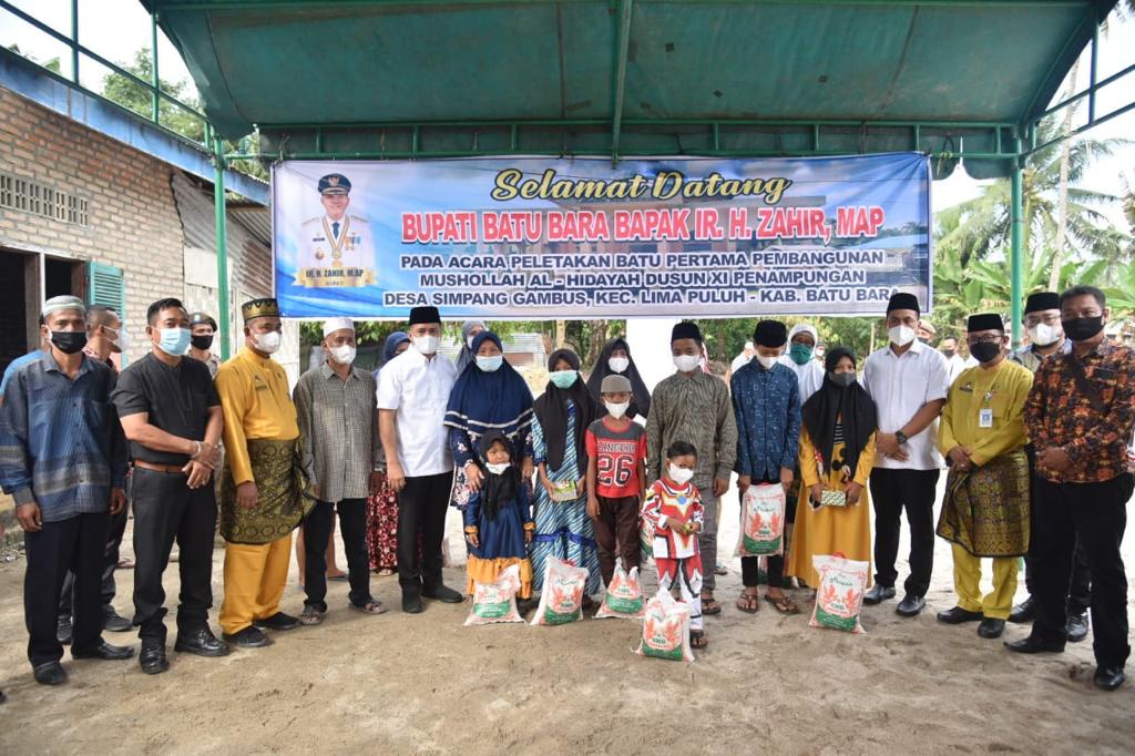 Bupati Bersama Ketua DPRD Batubara Letakan Batu Pertama Musholla Al-Hidayah