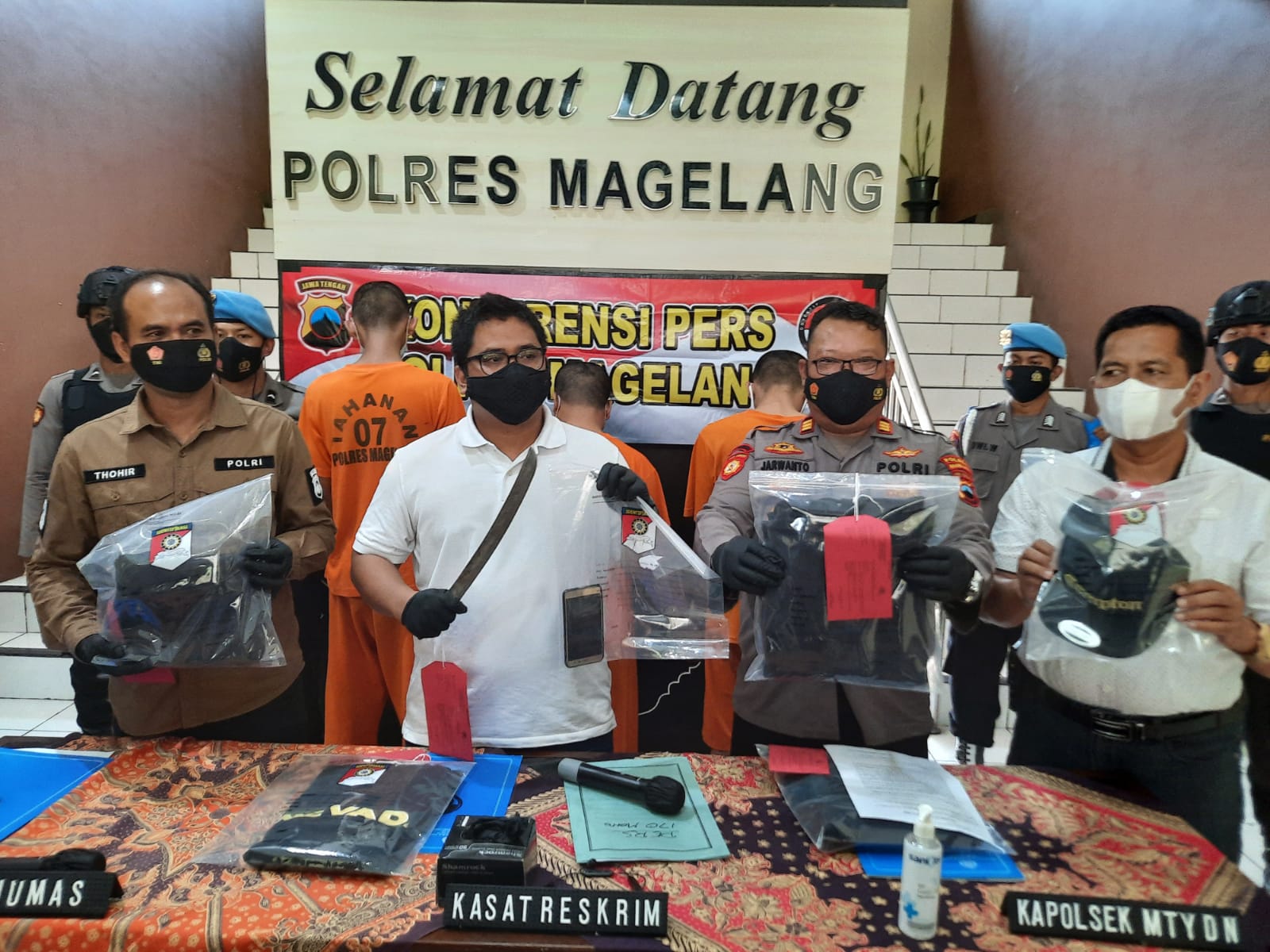 Pemuda di Magelang Nyaris Tebas Kepala Selingkuhan Pacarnya