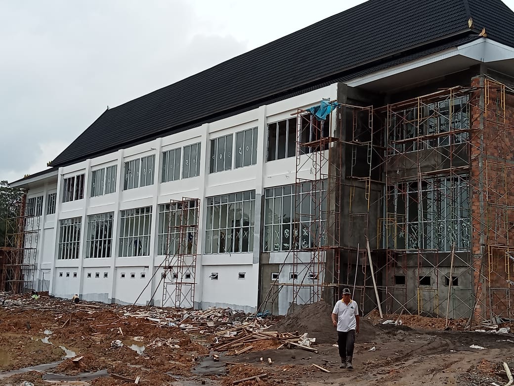 Pembangunan Lanjutan Gedung DPRD Tidak Tepat Waktu