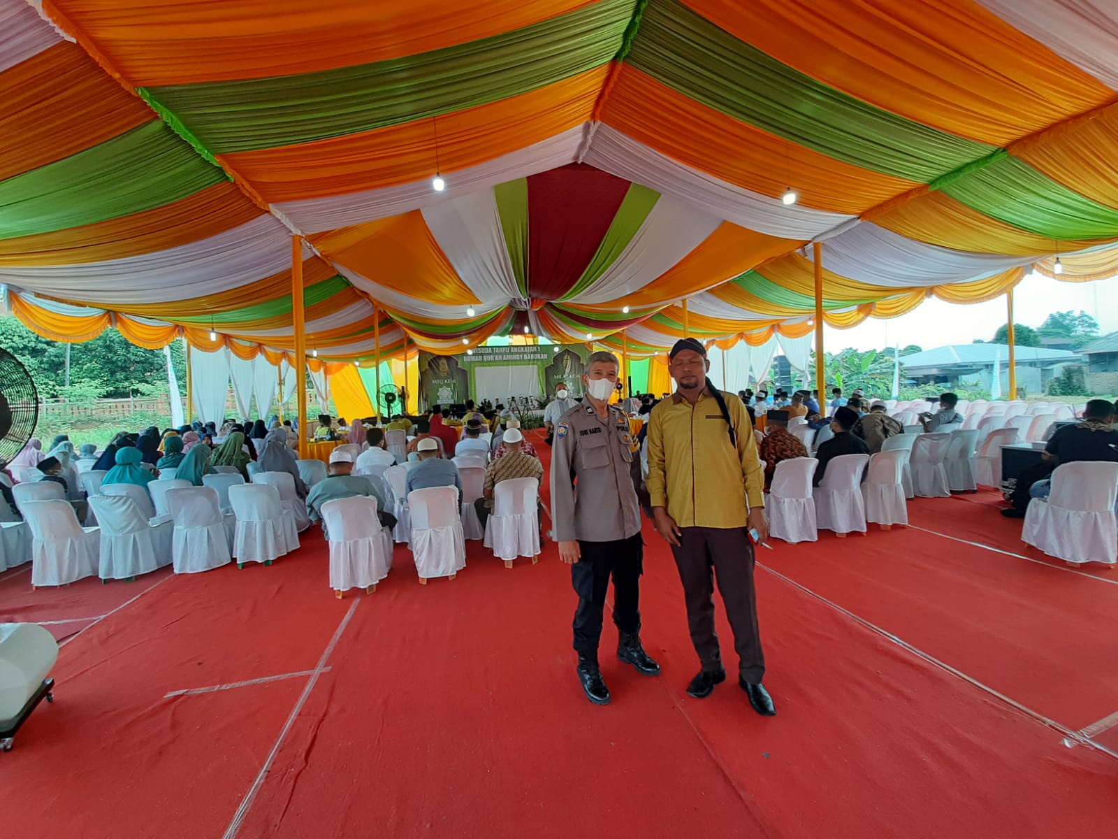 Personil Polsek Tanjung Morawa Laksanakan Pengamanan Khataman dan Wisuda