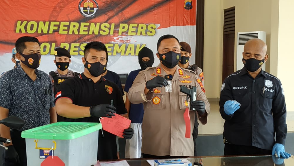 Polisi Tangkap Dua Begal Berpistol di Demak