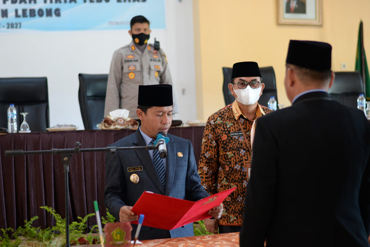 Pelantikan Direktur Perusahaan Daerah Air Minum ( PDAM ) 