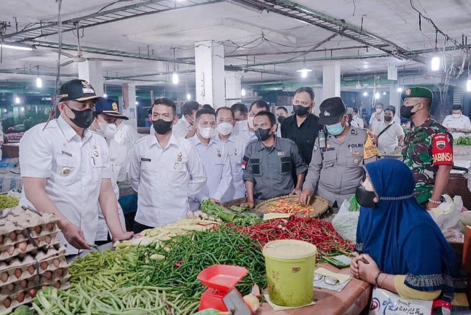 Bobby Peringatkan PT Gunung Karya Kencana Sentosa Selaku Pengelola Pasar