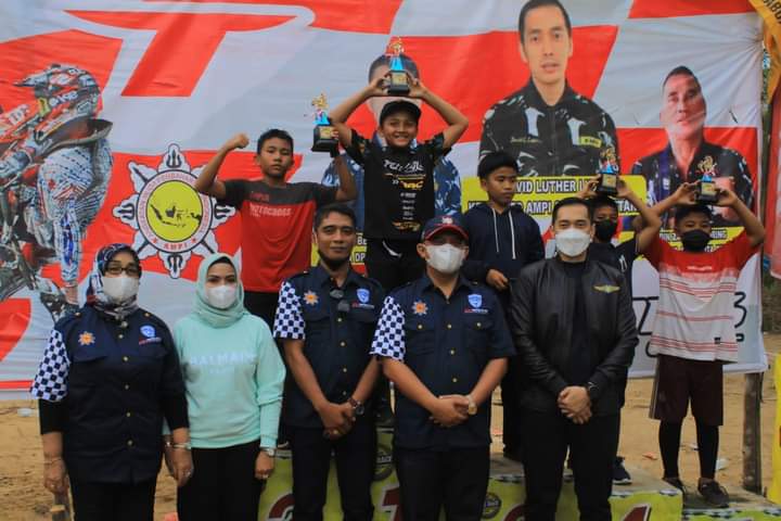 Bupati dan Wabup Labuhanbatu Tutup Event Motorcross
