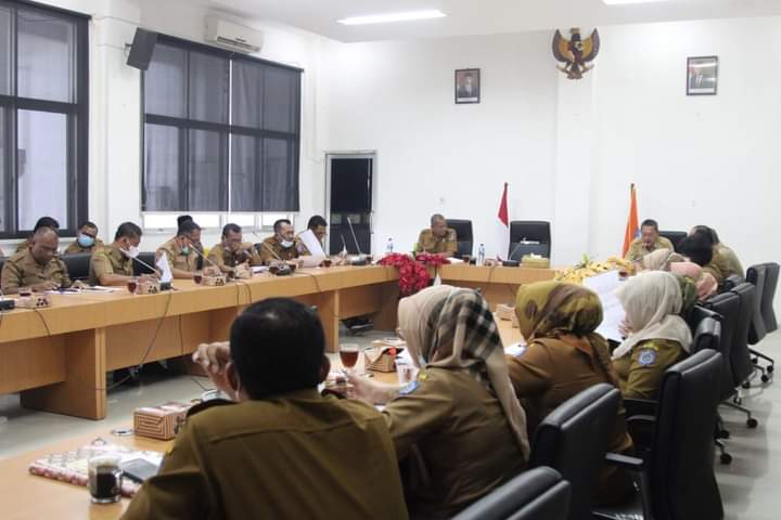 Sekda Labuhanbatu Pimpin Rapat TAPD dan Minta Laporan Penyusunan LPPD