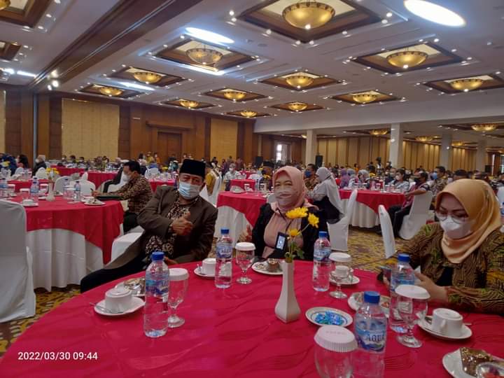 Plt Kadinkes Hadiri Penutupan Summit Seminar dan Expo Kabupaten/Kota se-Indonesia 