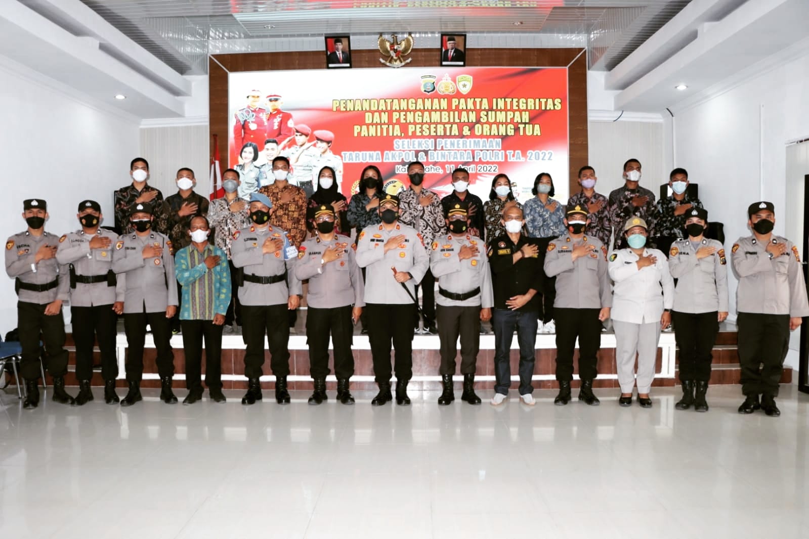 Irwasda Polda Sumut Tandatangani Pakta Integritas Dan Pengambilan Sumpah Seleksi Penerimaan Anggota Polri