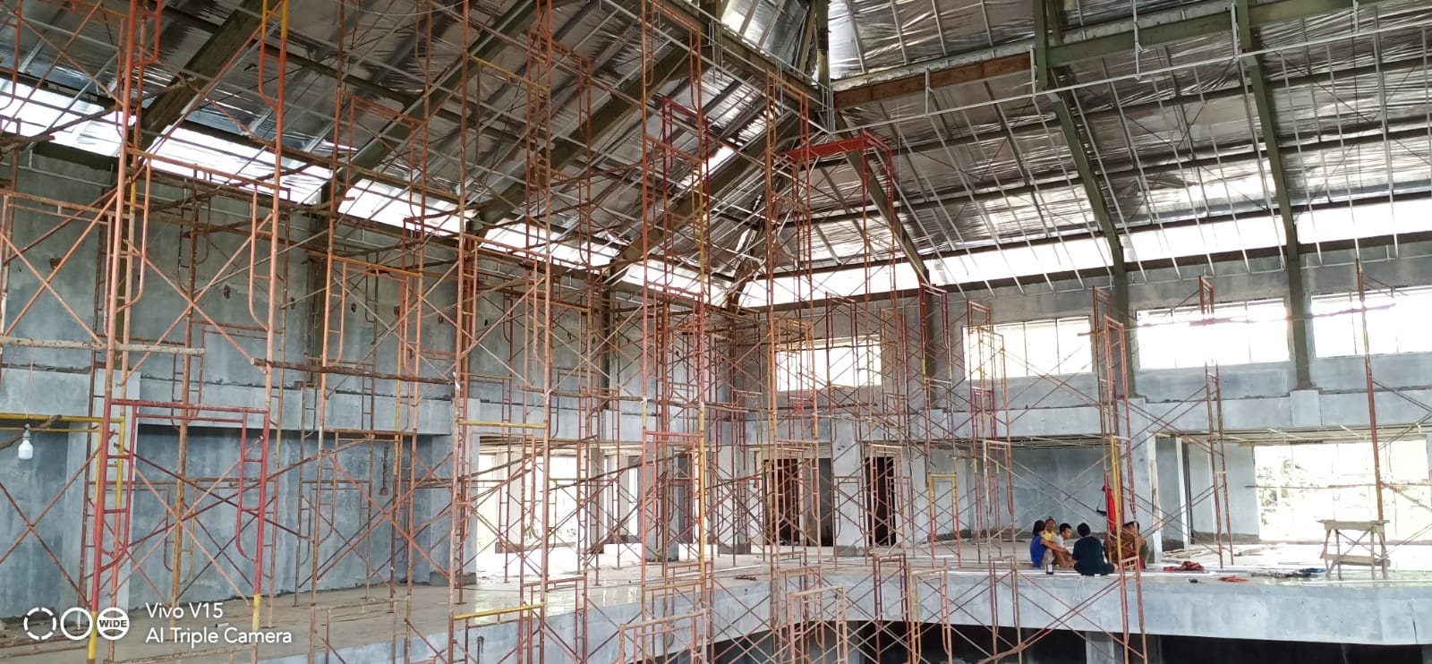 Proyek Pemasangan Plafon Gedung DPRD Langgar UU No 14 Tahun 2008