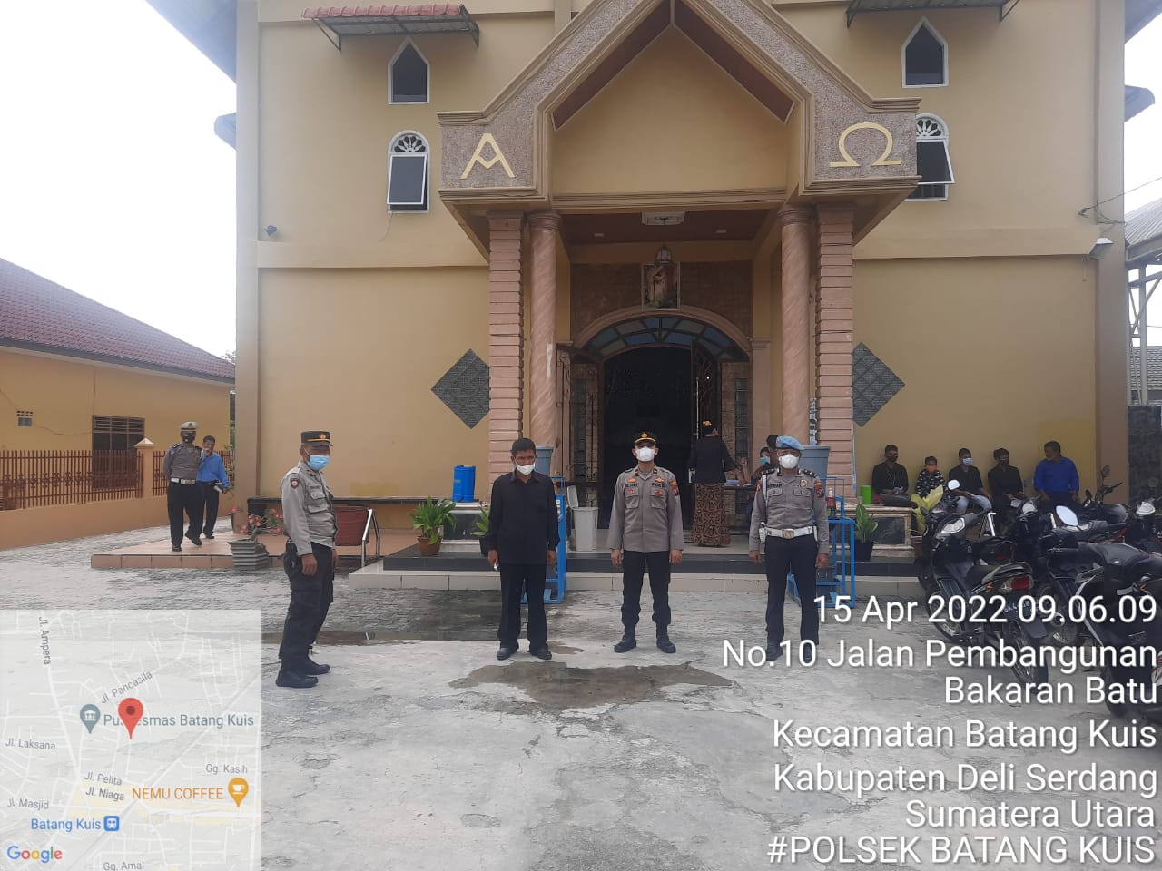 Personil Polresta Deli Serdang Laksanakan Pengamanan Ibadah Jumat Agung