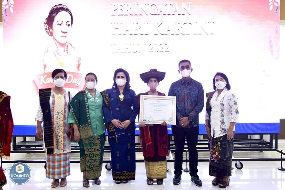 Wabup Karo dan Ketua TP PKK Hadiri Peringatan Hari Kartini
