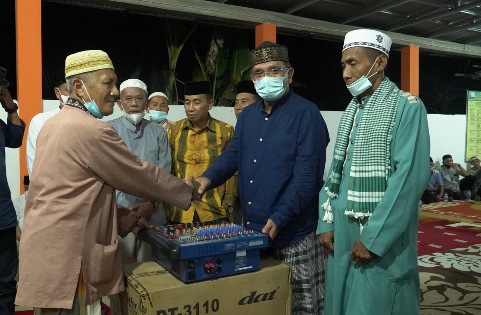 Safari Ramadhan Bupati Batu Bara Santuni Kaum Dhuafa di Sei Muka