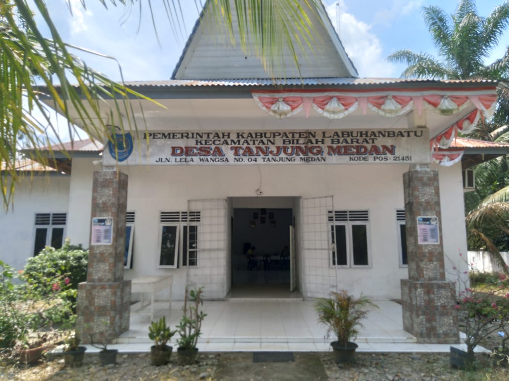 Inspektorat Diminta Audit Pembangunan Lapangan Voli di Desa Tanjung Medan