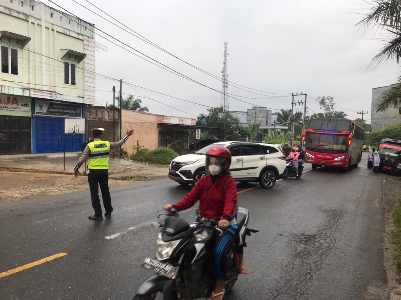 Polres Batu Bara Lakukan Strong Point di Titik Persimpangan