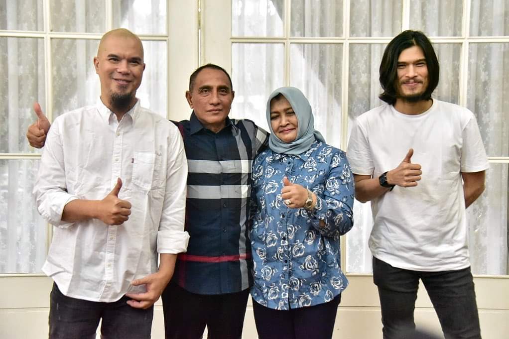 Edy Rahmayadi saat menjamu Pentolan Grup Band Dewa 19 Ahmad Dhani, Muhammad Devirzha dan Tim Dewa 19