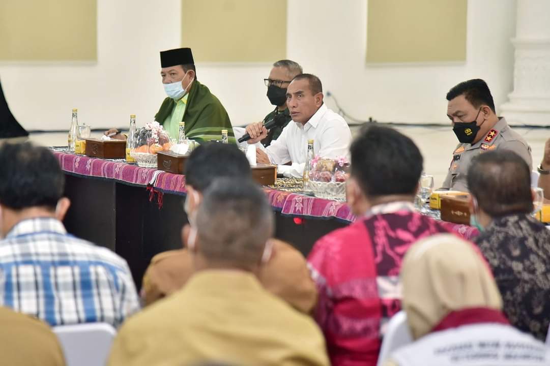 Gubernur Sumut Edy Rahmayadi saat memimpin Rapat Koordinasi Penanganan PMK Sumut