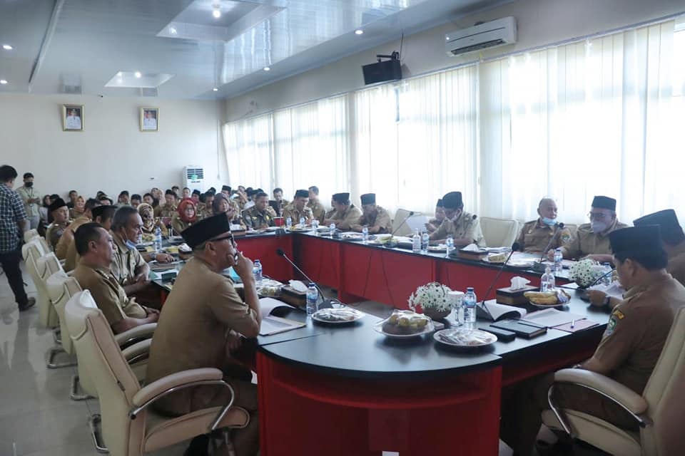 Kegiatan Rapim TEPRA APBD Tahun 2022 Dan Rakor P3DN ( Foto : MC Seluma )