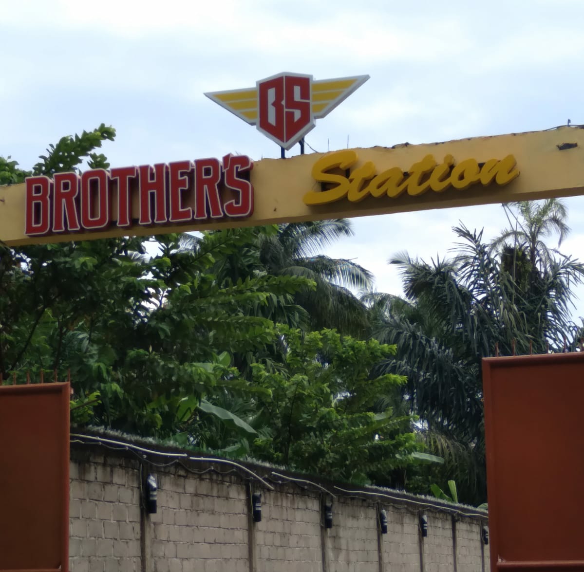 Gerbang Masuk Brother Station (Foto : JS)