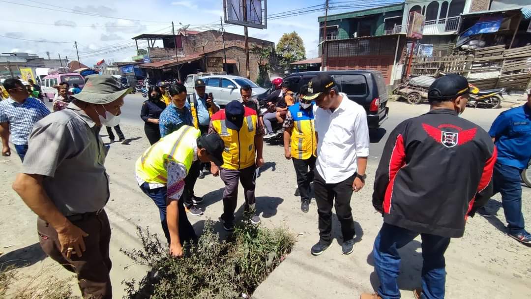 Wabup dan BBPJN Tinjau Lanjutan Pelebaran Jalan Kabanjahe-Berastagi