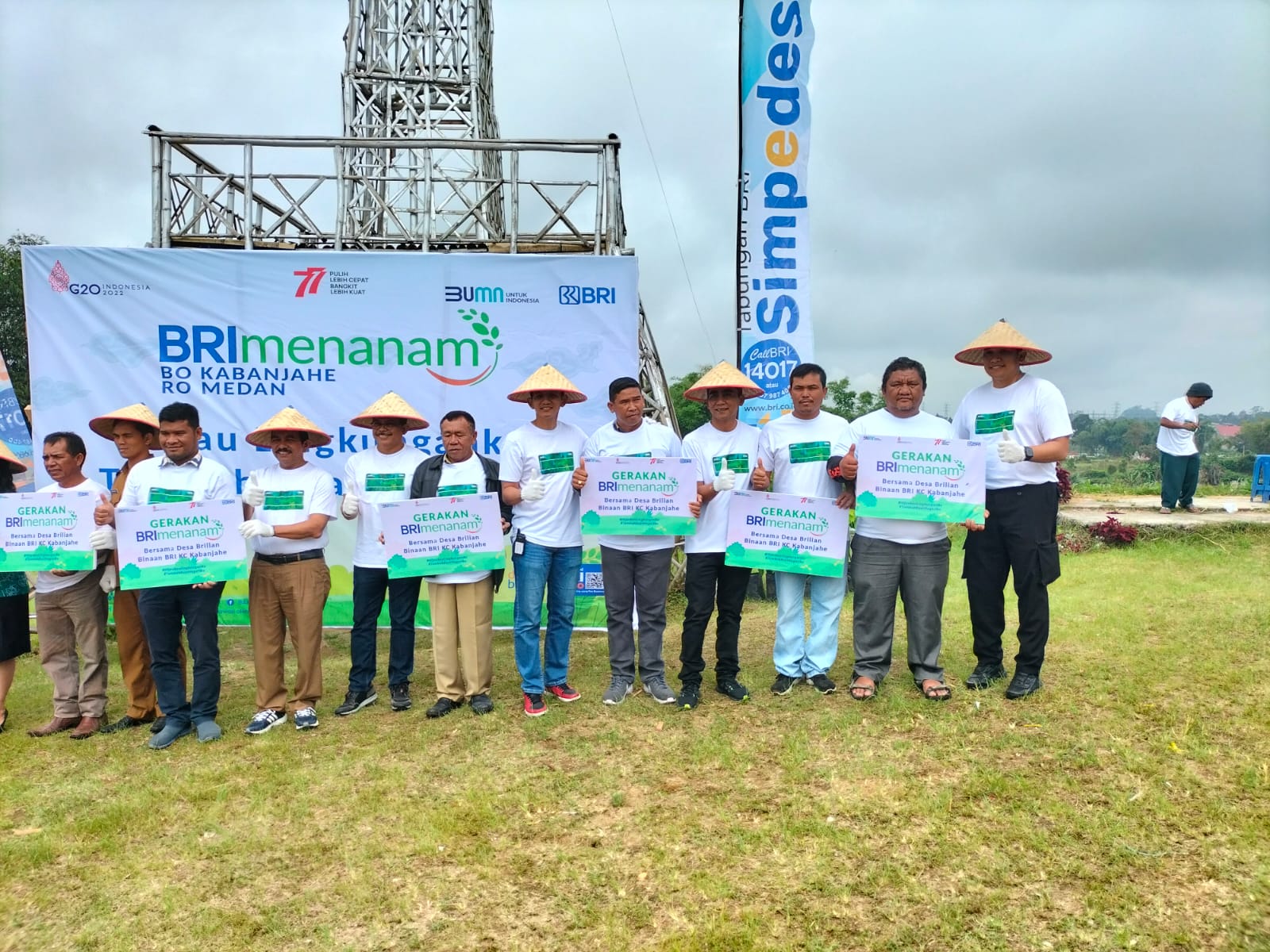 Wakil Bupati Karo Theopolus Ginting menghadiri kegiatan menanam bersama BRI