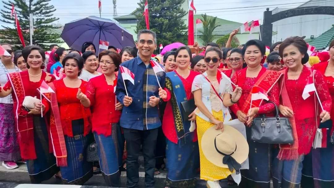 Wabup Karo Hadiri Parade dan Gebyar Berkebaya