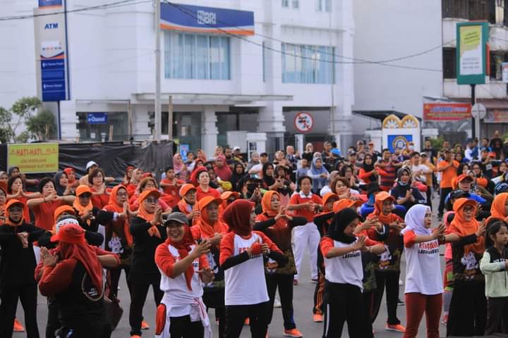 Pemkab Labuhanbatu Ajak Masyarakat Senam Sehat Pada Acara CFD