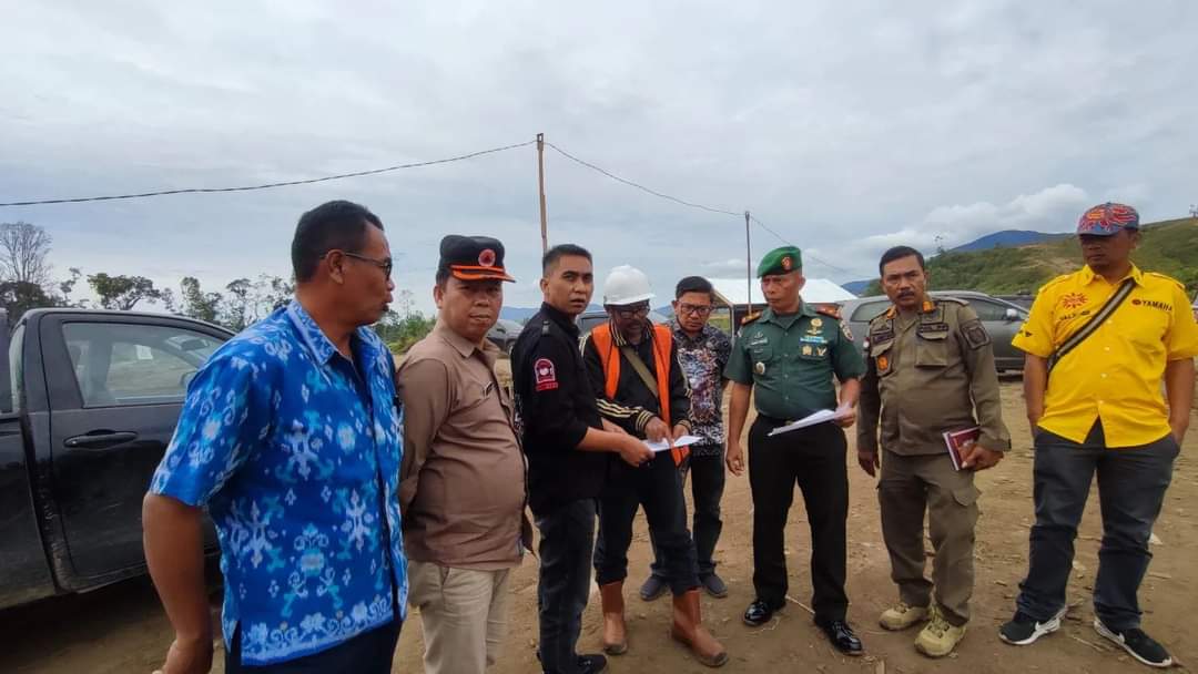 Wabup Karo Tinjau Pembangunan Sport Center di Siosar