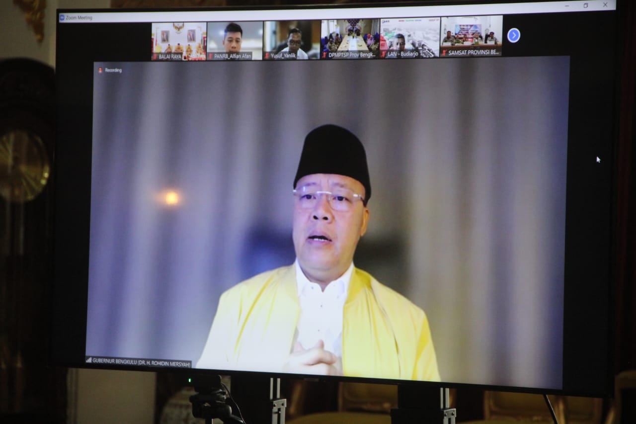 Gubernur Bengkulu Rohidin Mersyah saat berikan arahan pada Rapat Pemantauan dan Evaluasi Kinerja Penyelenggaraan Pelayanan Publik (PEKPPP) 2022