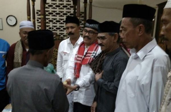 Bupati Aceh Utara, H. Muhammad Thaib Di Dampingi Ketua KPA Pase Tgk. Zulkarnaini Hamzah, dan Camat Matang Kuli Saat safari Ramadhan