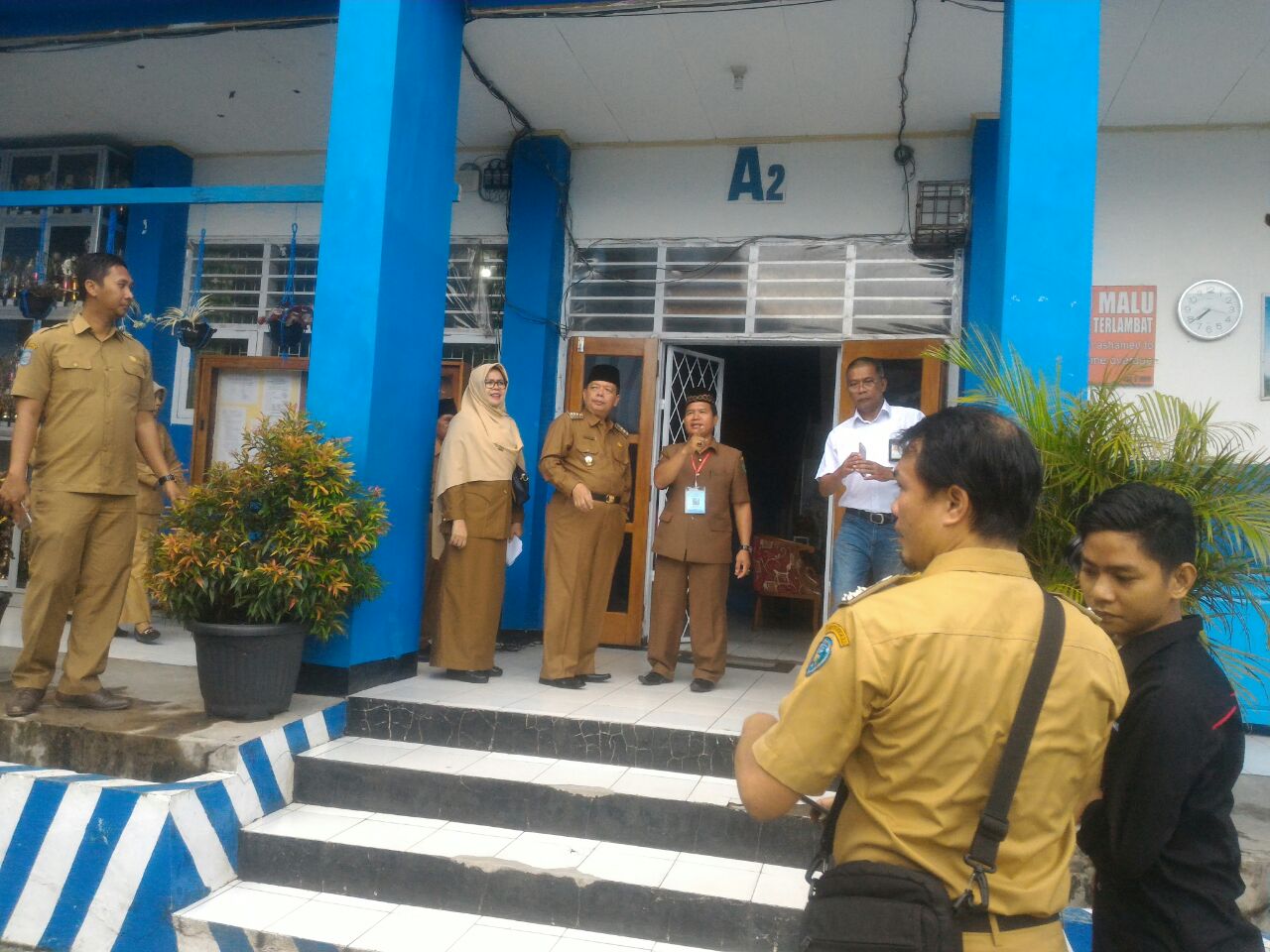 Pj Wali Kota Bengkulu Budiman Ismaun melakukan sidak ke SMPN 1 Kota Bengkulu