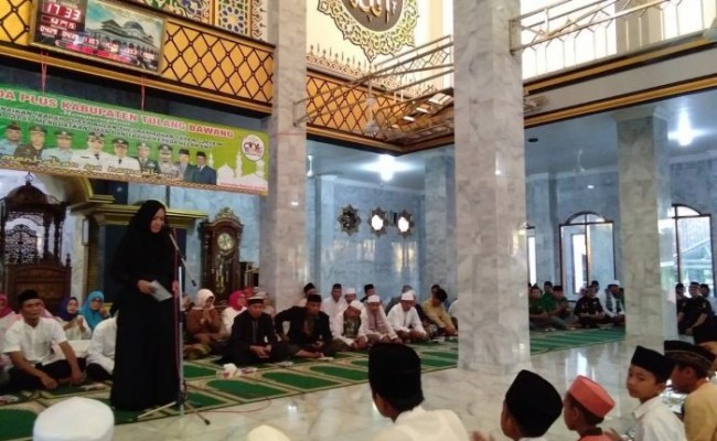 Bupati Tulang Bawang Winarti