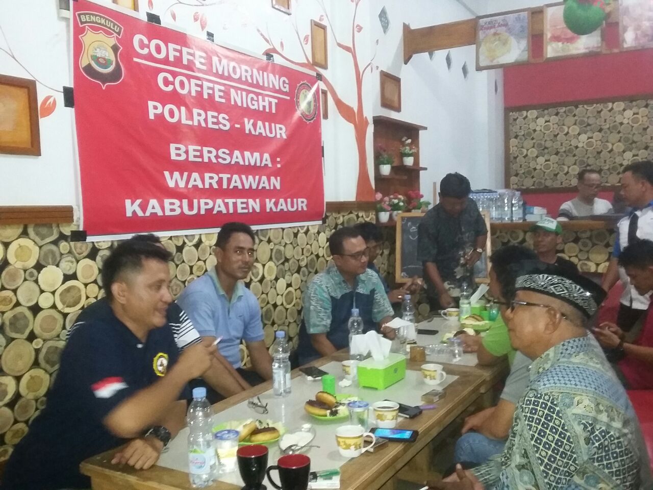 Kapolres Kaur Gelar Coffe Night Dengan Media