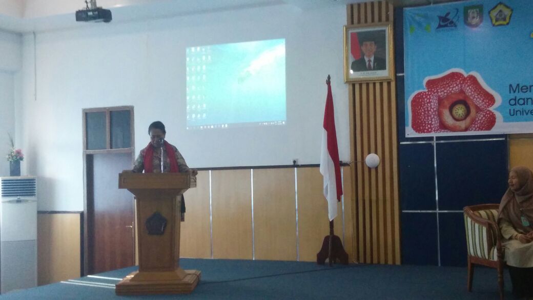 Mentri PPPA Prof.DR.Yohana saat memberikan sambutan 