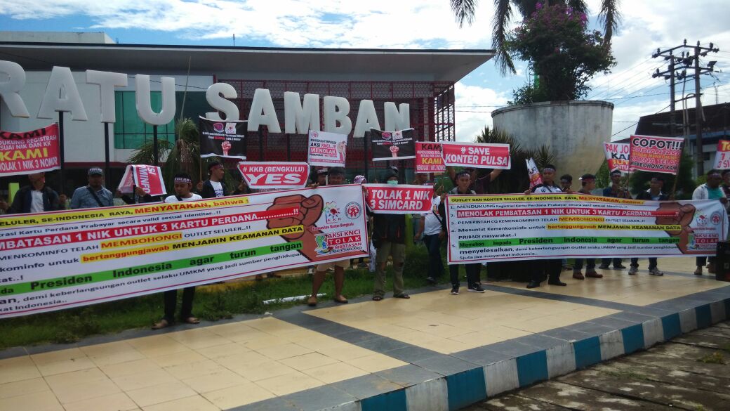 KKB Mengelar Aksi di simpang Lima