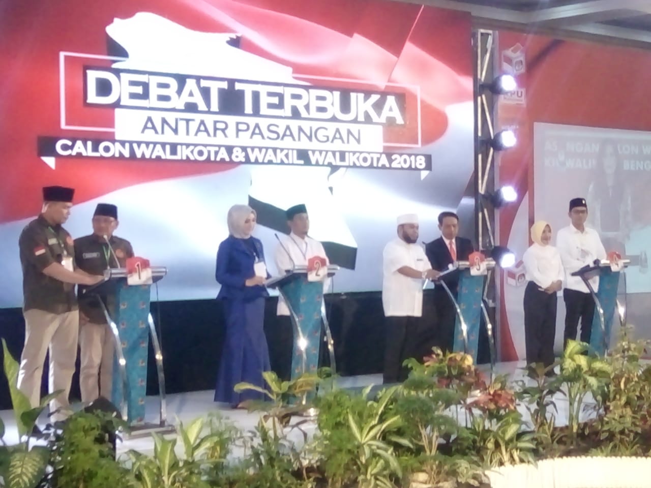 Tampak Keempat Paslon yang hadir debat terbuka