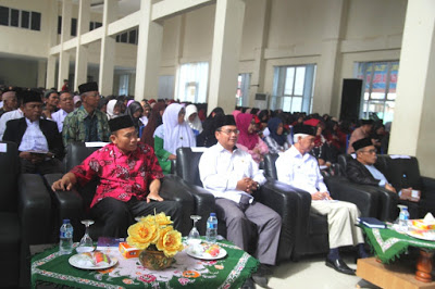 Ketua MUI Pusat KH. Dr. Sodikun, M.Si, Rektor IAIN Curup Dr. Rahmat Hidayat, M.Pd dan Ketua MUI Provinsi Bengkulu Prof. Dr. Rohimin