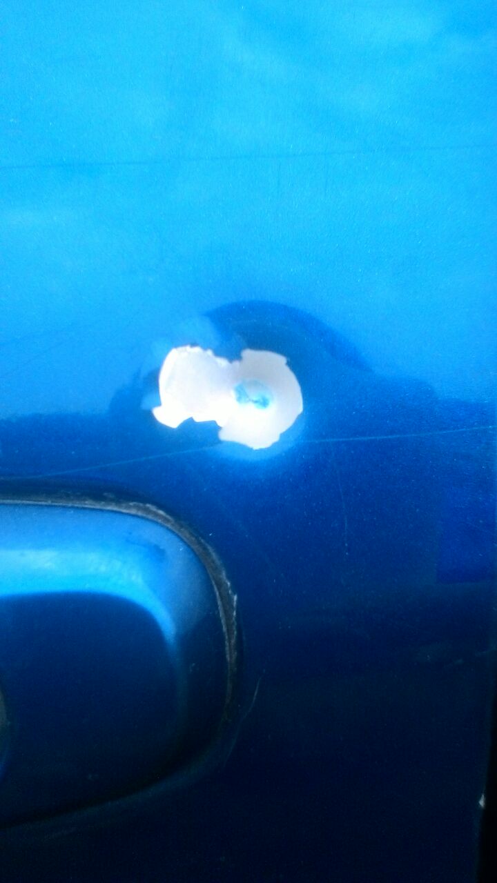 Tampak Mobil mengalami Benda Tumpul