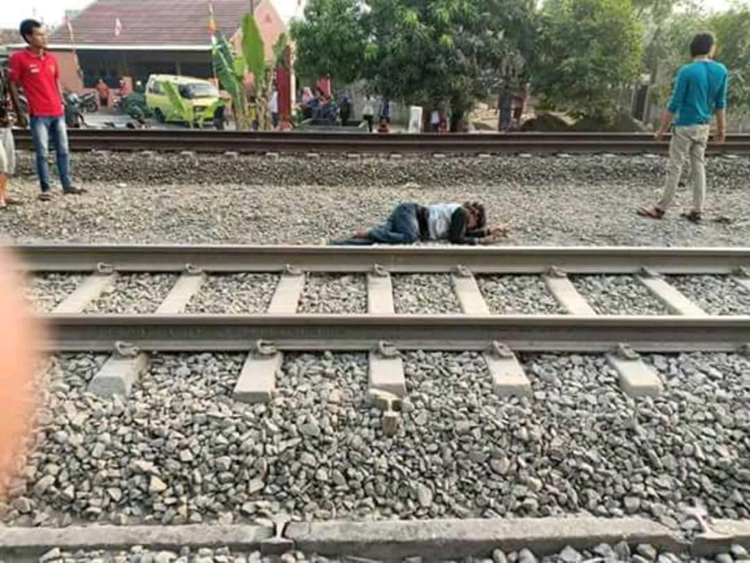 Tampak Mayat Tergeletak