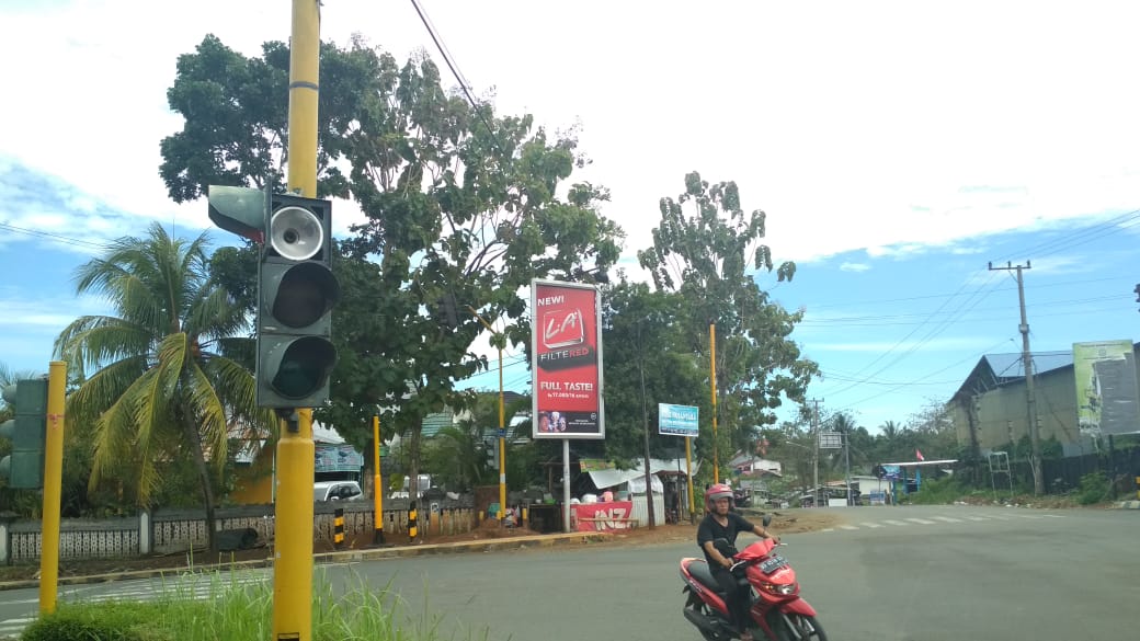 Lampu Lalin Simpang 4 Pantai