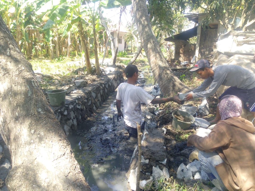 Tampak Pengerjaan Tengah Berlangsung