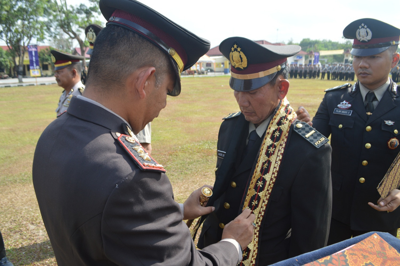 Proses Penyematan Salempang