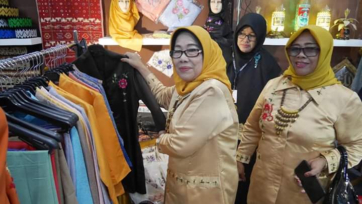 Kerajinan Sulam Tangan Ulat Tampil di Inacraft