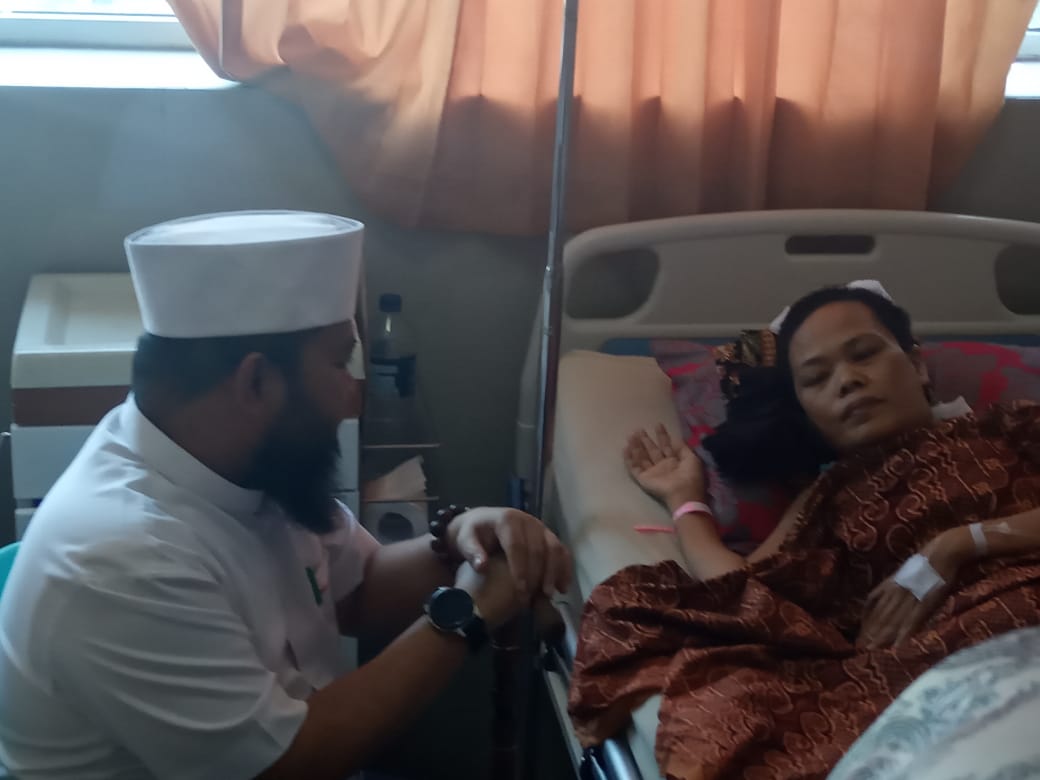 Walikota Bengkulu Kunjungi Salah Satu Pasien RSHD