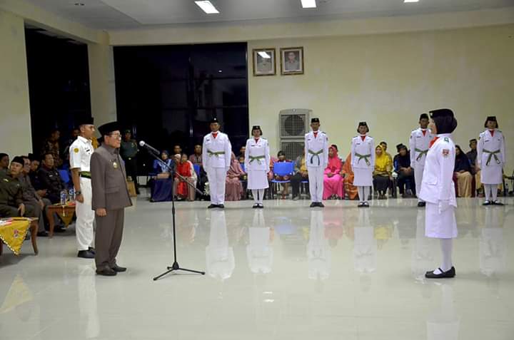 Plt Bupati Kukuhkan 25 Paskibraka